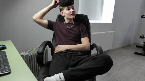 Marky mark online show from April 25, 7:00 am