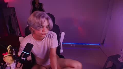 Snapshot of marlena3312 chatting on November 4, 1:43 pm Marlena online show from November 4, 1:43 pm