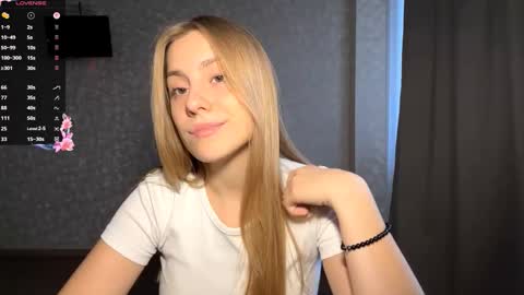 Olivia online show from October 1, 2:23 pm