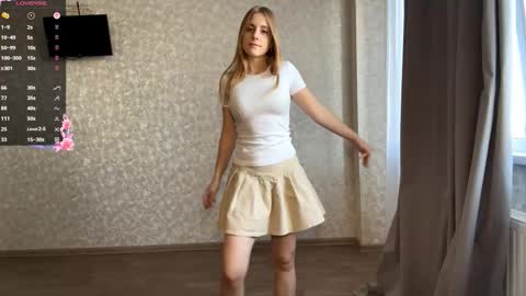 Olivia online show from October 2, 2:13 pm