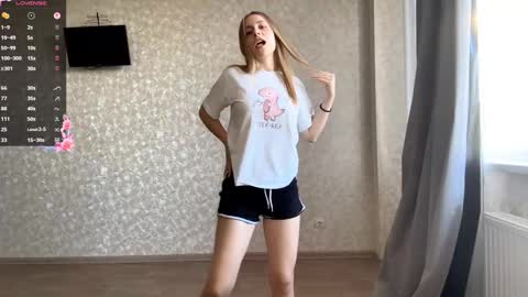 Olivia online show from October 7, 1:08 pm