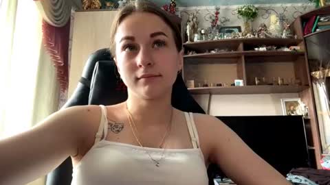Snapshot of marlenahuit chatting on July 23, 7:06 am Lena online show from July 23, 7:06 am