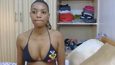 Snapshot of marly_babe chatting on May 16, 9:24 pm Marly online show from May 16, 9:24 pm