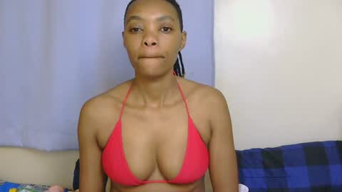 Snapshot of marly_babe chatting on July 5, 11:45 pm Marly online show from July 5, 11:45 pm