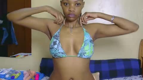 Snapshot of marly_babe chatting on July 31, 10:42 pm Marly online show from July 31, 10:42 pm