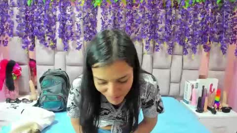Snapshot of marlyanal chatting on December 14, 1:27 pm Marly Anal online show from December 14, 1:27 pm
