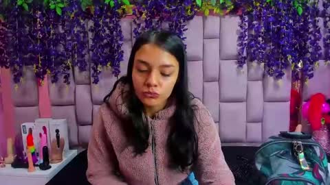Snapshot of marlyanal chatting on January 7, 12:52 pm Marly Anal online show from January 7, 12:52 pm