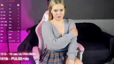 Snapshot of marmel199 chatting on December 17, 5:36 pm Liza online show from December 17, 5:36 pm