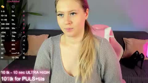 Snapshot of marmel199 chatting on November 25, 9:53 am Liza online show from November 25, 9:53 am