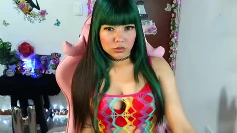 Snapshot of maron_baez chatting on June 9, 2:50 pm maron online show from June 9, 2:50 pm