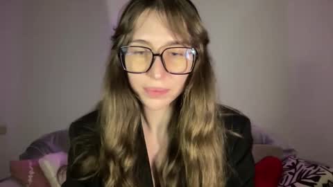 Mary online show from November 11, 7:36 pm