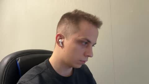 Snapshot of maroooa chatting on February 20, 7:25 pm Marko online show from February 20, 7:25 pm