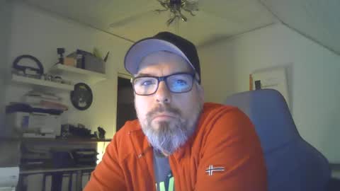 Snapshot of marriedcock1980 chatting on January 6, 7:09 am marriedcock1980 online show from January 6, 7:09 am