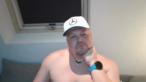 Snapshot of mars0481 chatting on December 16, 5:40 pm mars0481 online show from December 16, 5:40 pm