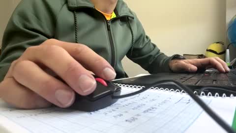 Snapshot of marsupilami_82_ chatting on November 27, 9:55 am marsupilami_82_ online show from November 27, 9:55 am