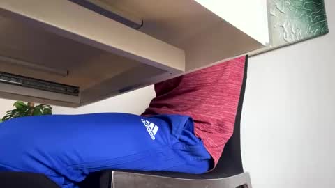 Snapshot of marsupilami_82_ chatting on December 4, 10:24 am marsupilami_82_ online show from December 4, 10:24 am