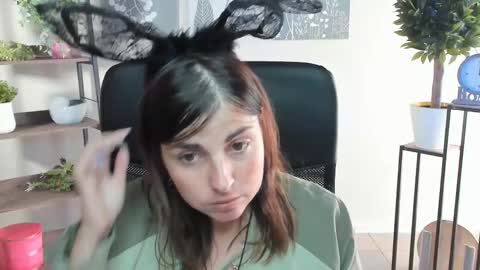 Snapshot of martaedams chatting on September 25, 6:28 am martaedams online show from September 25, 6:28 am