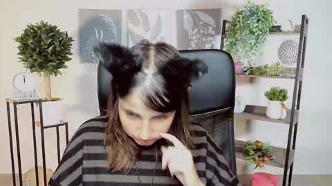 Snapshot of martaedams chatting on October 15, 6:13 am martaedams online show from October 15, 6:13 am