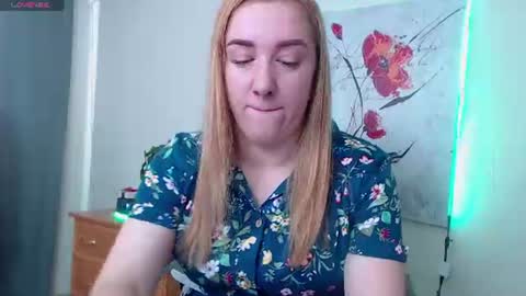 Snapshot of marthasimons chatting on June 21, 4:04 am Martha online show from June 21, 4:04 am