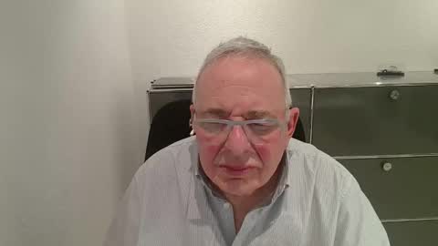 Snapshot of martin_1947 chatting on March 7, 7:11 pm martin_1947 online show from March 7, 7:11 pm