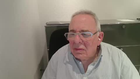 Snapshot of martin_1947 chatting on March 11, 5:52 pm martin_1947 online show from March 11, 5:52 pm