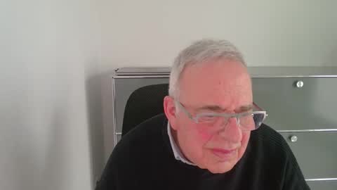 Snapshot of martin_1947 chatting on April 3, 5:11 pm martin_1947 online show from April 3, 5:11 pm