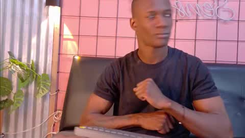 Martin online show from October 25, 1:24 am