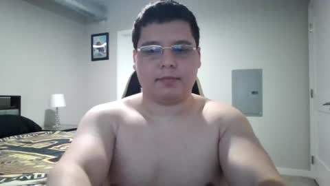 Snapshot of martin_militaryboy chatting on May 20, 2:18 am martin_militaryboy online show from May 20, 2:18 am