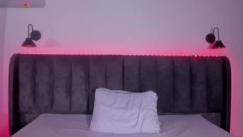 Laura online show from January 8, 11:40 pm