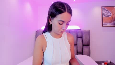 Snapshot of martina_mancinii chatting on January 22, 11:34 am Martina online show from January 22, 11:34 am