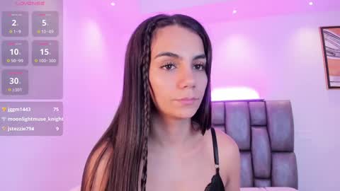 Snapshot of martina_mancinii chatting on February 13, 6:16 pm Martina online show from February 13, 6:16 pm