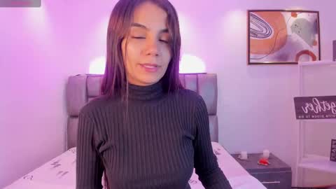 Snapshot of martina_mancinii chatting on March 5, 12:22 pm Martina online show from March 5, 12:22 pm