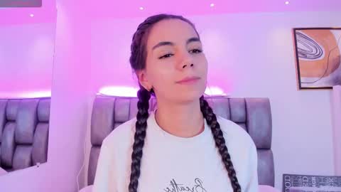 Snapshot of martina_mancinii chatting on September 13, 12:49 pm Martina online show from September 13, 12:49 pm