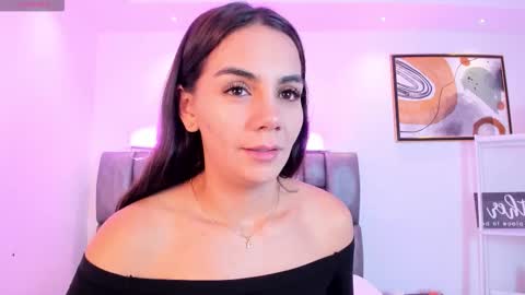 Snapshot of martina_mancinii chatting on November 8, 11:54 am Martina online show from November 8, 11:54 am