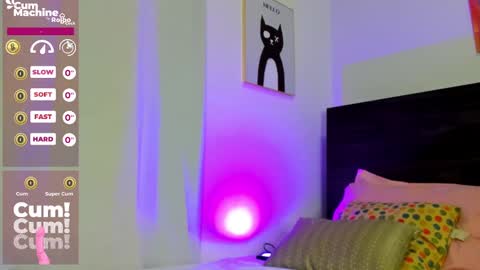 Snapshot of martina_miiller chatting on February 17, 1:21 pm martina mIIler online show from February 17, 1:21 pm