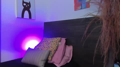 Snapshot of martina_miiller chatting on February 21, 1:00 pm martina mIIler online show from February 21, 1:00 pm