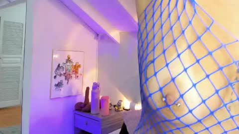 martina mIIler online show from April 29, 12:31 pm