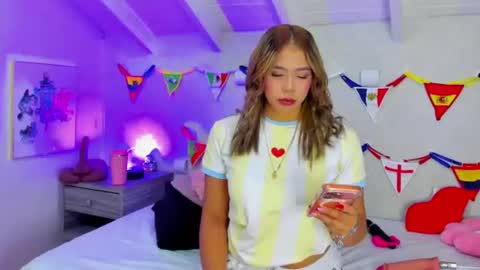 Snapshot of martina_miiller chatting on July 3, 12:00 pm martina mIIler online show from July 3, 12:00 pm