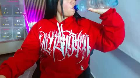 Snapshot of martina_tay chatting on June 7, 3:21 am Hey im martina online show from June 7, 3:21 am