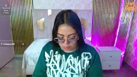 Snapshot of martina_tay chatting on June 13, 3:26 am Hey im martina online show from June 13, 3:26 am