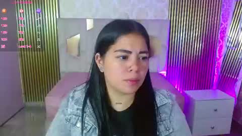 Snapshot of martina_tay chatting on June 21, 3:20 am Hey im martina online show from June 21, 3:20 am