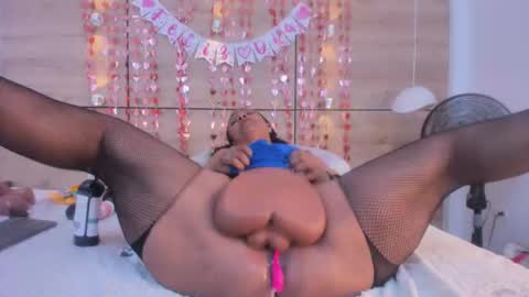 martina touss  online show from February 6, 1:03 pm