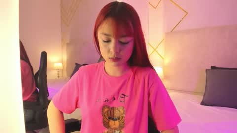 Snapshot of martinaa_garcia chatting on December 13, 8:14 pm Martina online show from December 13, 8:14 pm