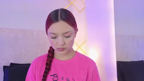 Snapshot of martinaa_garcia chatting on May 19, 8:15 pm Martina online show from May 19, 8:15 pm