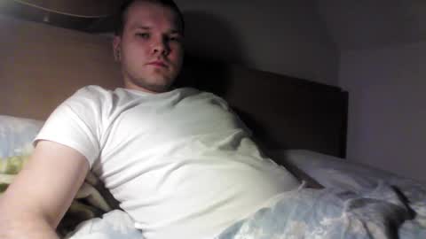 Snapshot of martinez36133 chatting on February 8, 1:43 am martinez36133 online show from February 8, 1:43 am