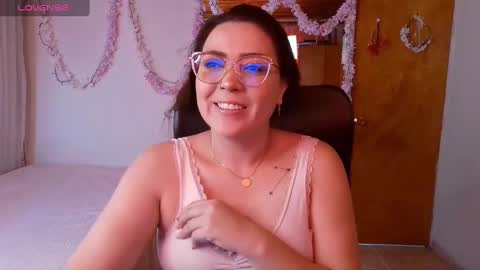 Snapshot of martiniella chatting on February 12, 7:45 pm Antonella Martini online show from February 12, 7:45 pm