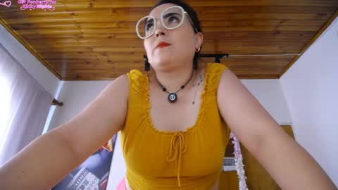 Snapshot of martiniella chatting on May 12, 6:49 pm Antonella Martini online show from May 12, 6:49 pm