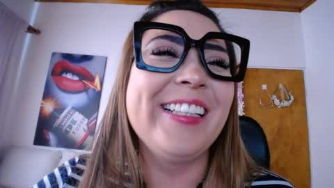 Snapshot of martiniella chatting on May 22, 8:03 pm Antonella Martini online show from May 22, 8:03 pm