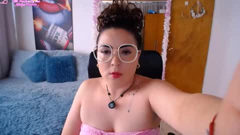 Snapshot of martiniella chatting on June 5, 8:03 pm Antonella Martini online show from June 5, 8:03 pm