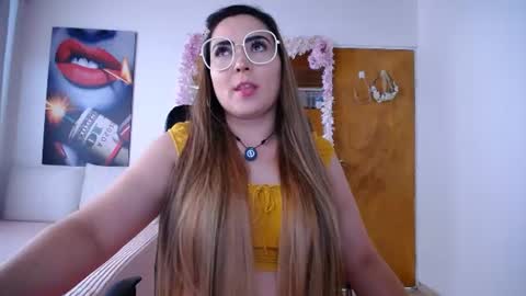 Snapshot of martiniella chatting on June 10, 8:52 pm Antonella Martini online show from June 10, 8:52 pm